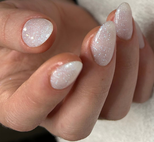 Ongles poudre et résine